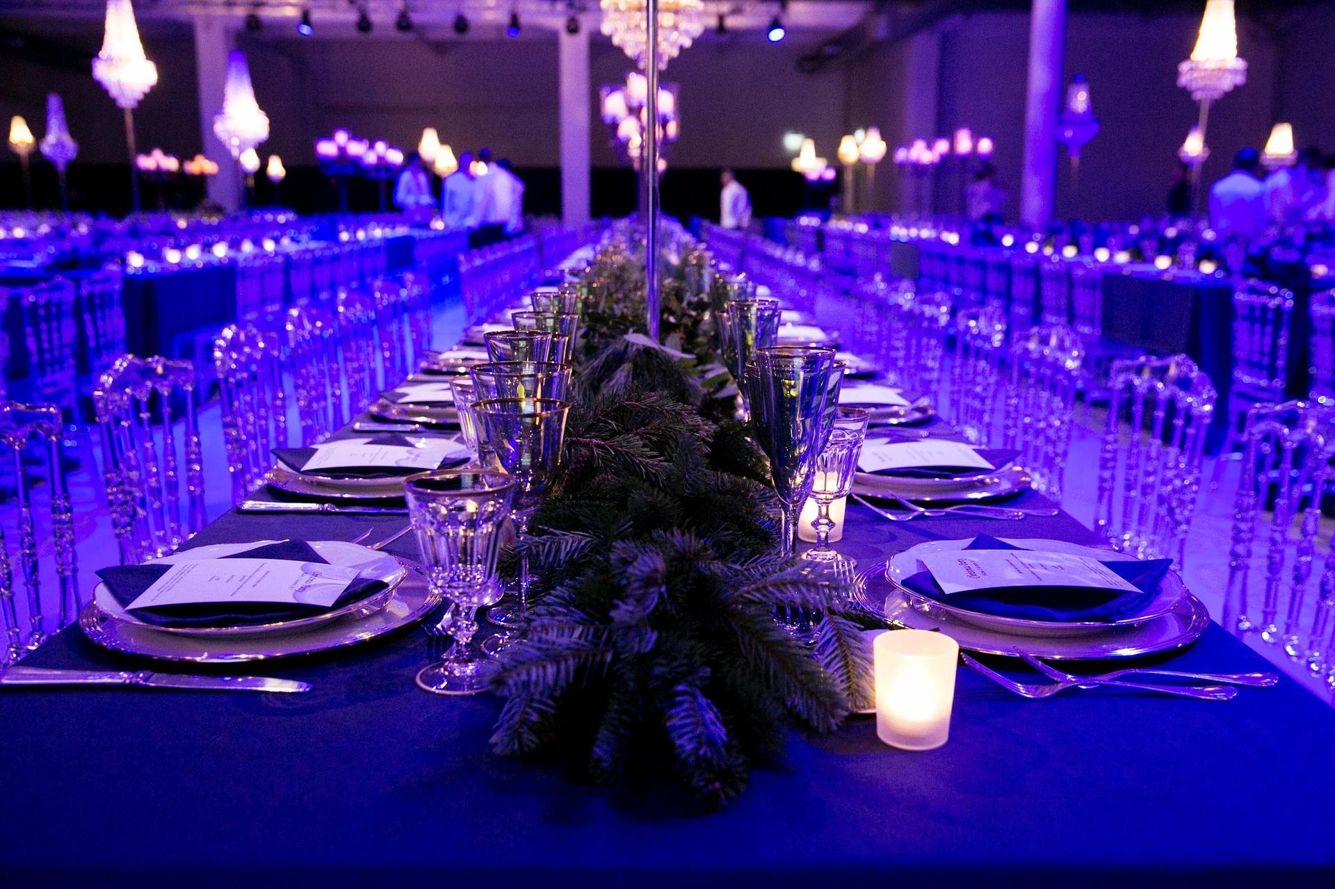 Cena di Natale aziendale: i consigli per scegliere la venue perfetta e organizzare una festa memorabile